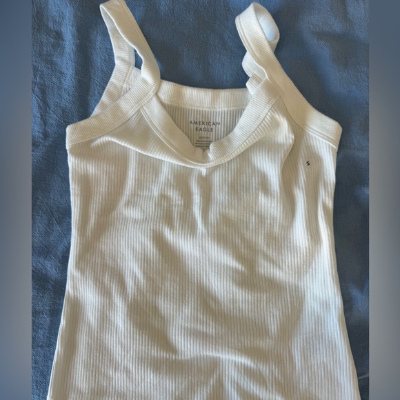 AE Tank Top - Picture 3 of 5